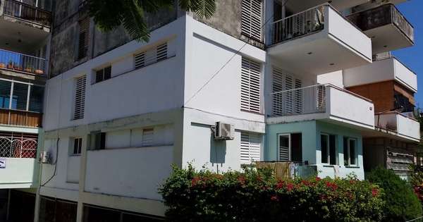 Casa de 2 cuartos, 2 baños y 1 garaje por $ 120.000 en Plaza de la Revolución, La Habana