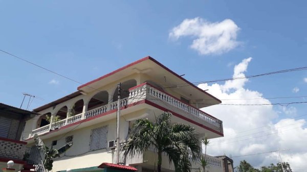 Casa de 6 cuartos, 6 baños y 1 garaje por $ 110.000 en Santiago de Cuba, Santiago de Cuba