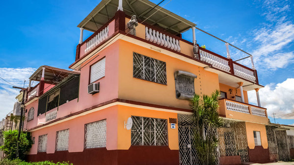 Picture on Casa de 9 cuartos y 8 baños por $ 120.000 en Cienfuegos, Cienfuegos