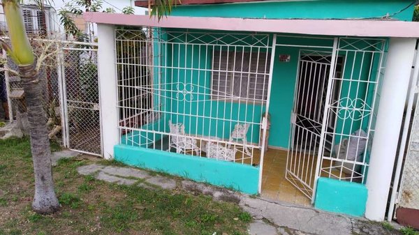 Picture on Casa de 2 cuartos, 1 baño y 1 garaje por $ 23.000 en Arroyo Naranjo, La Habana