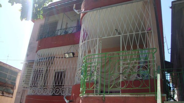 Picture on Casa de 3 cuartos, 2 baños y 1 garaje por $ 85.000 en Diez de Octubre, La Habana