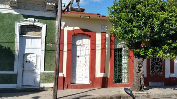 Picture on Casa de 5 cuartos y 1 baño por $ 90.000 en Cienfuegos, Cienfuegos