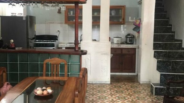 Picture on Casa de 4 cuartos, 4 baños y 1 garaje por $ 180.000 en Plaza de la Revolución, La Habana