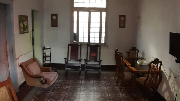 Picture on Casa de 6 cuartos y 3 baños por $ 200.000 en Playa, La Habana