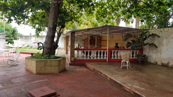 Picture on Casa de 4 cuartos, 4 baños y 1 garaje por $ 240.000 en Playa, La Habana