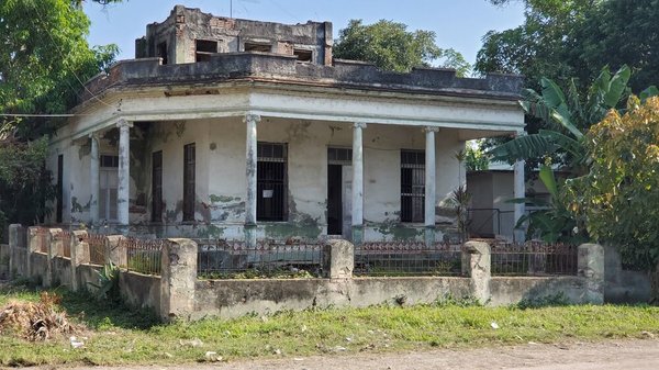 Picture on Casa de 4 cuartos, 2 baños y 1 garaje por $ 40.000 en Cienfuegos, Cienfuegos