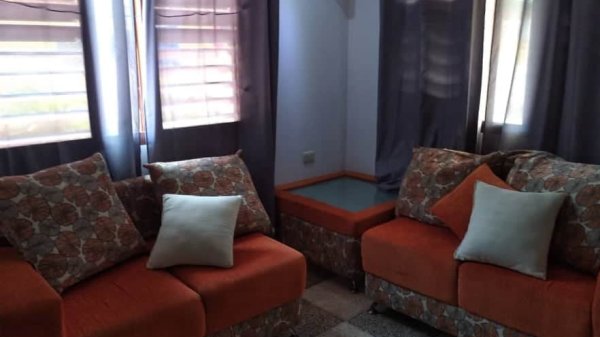 Picture on Casa de 2 cuartos, 2 baños y 1 garaje por $ 85.000 en Cárdenas, Matanzas