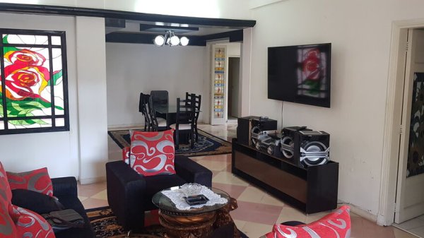 Picture on Apartamento de 4 cuartos, 4 baños y 1 garaje por $ 300.000 en Playa, La Habana