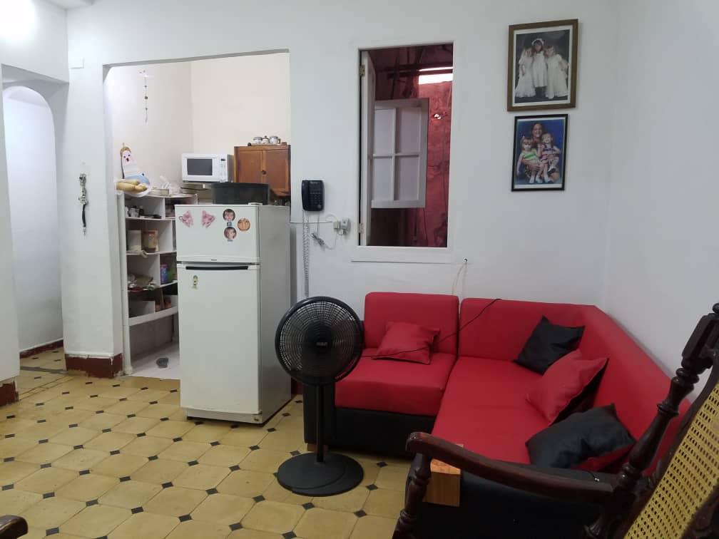 HEC1407: Apartamento de 2 cuartos, 1 baño y 1 garaje por $ 50.000 en Plaza de la Revolución, La Habana