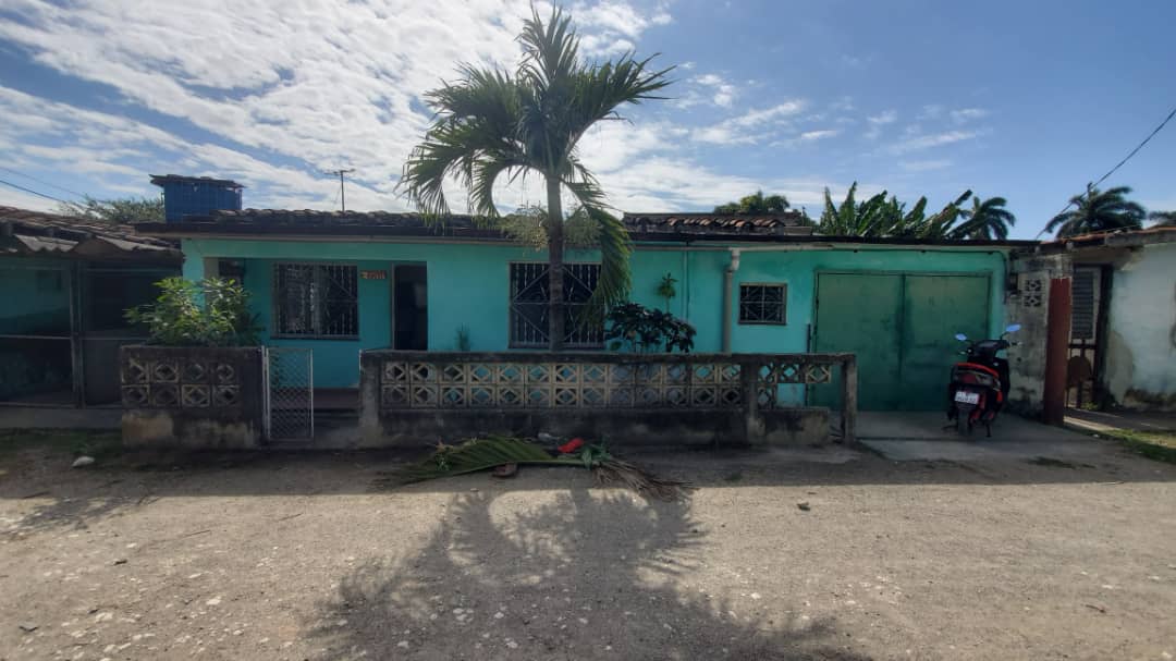 HEC1685: Casa de 3 cuartos, 2 baños y 1 garaje por $ 25.000 en Cienfuegos, Cienfuegos