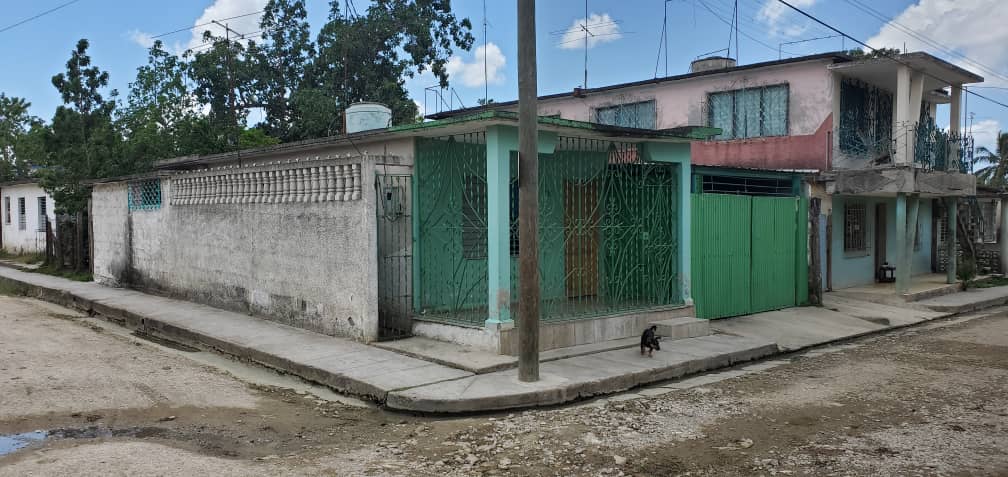 HEC1741: Casa de 2 cuartos, 1 baño y 1 garaje por $ 8.000 en Palmira, Cienfuegos