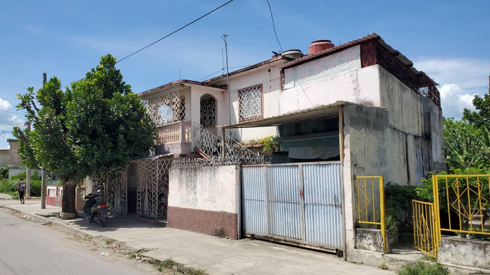 HEC1799: Casa de 5 cuartos, 2 baños y 1 garaje por $ 40.000 en Cienfuegos, Cienfuegos
